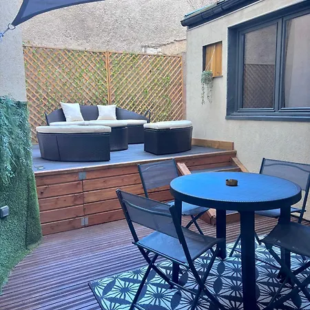 شقة Face Au Coeur Troyen Avec Cour Privative Terrasse