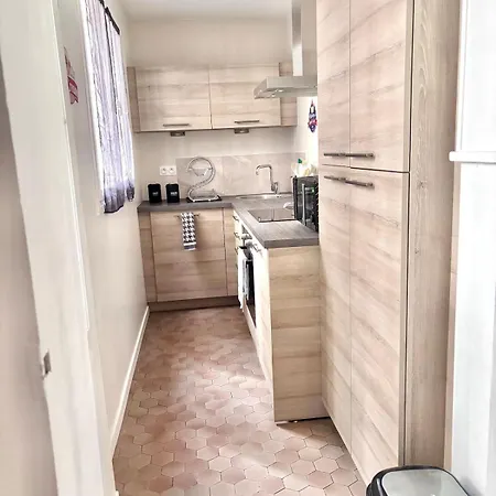 Apartment Face Au Coeur Troyen Avec Cour Privative Terrasse *