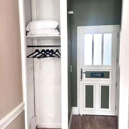 Face Au Coeur Troyen Avec Cour Privative Terrasse شقة *