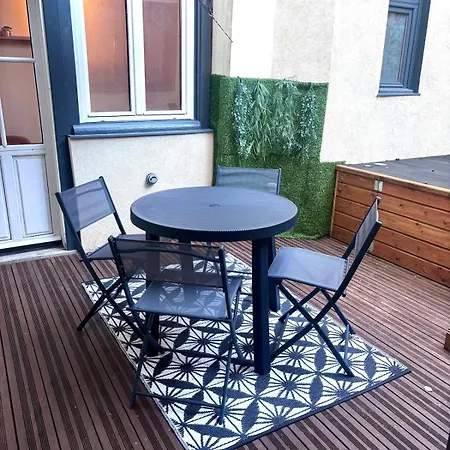 Face Au Coeur Troyen Avec Cour Privative Terrasse شقة *