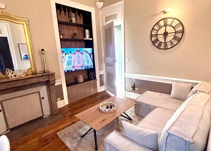 Apartamento Face Au Coeur Troyen Avec Cour Privative Terrasse