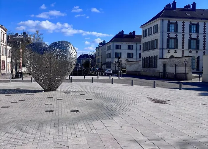 Apartamento Face Au Coeur Troyen Avec Cour Privative Terrasse Troyes